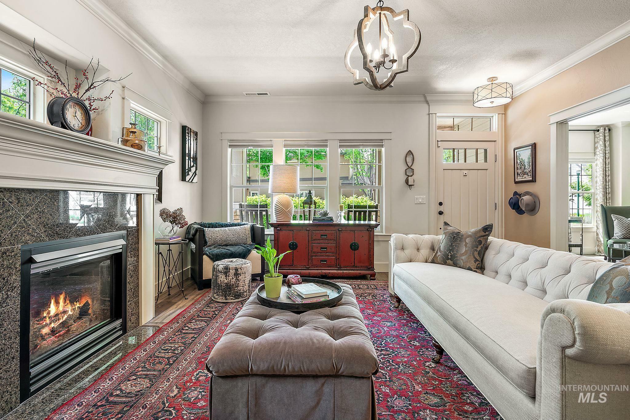 Property Photo: 998 E Shadow Creek Lane ID 83616