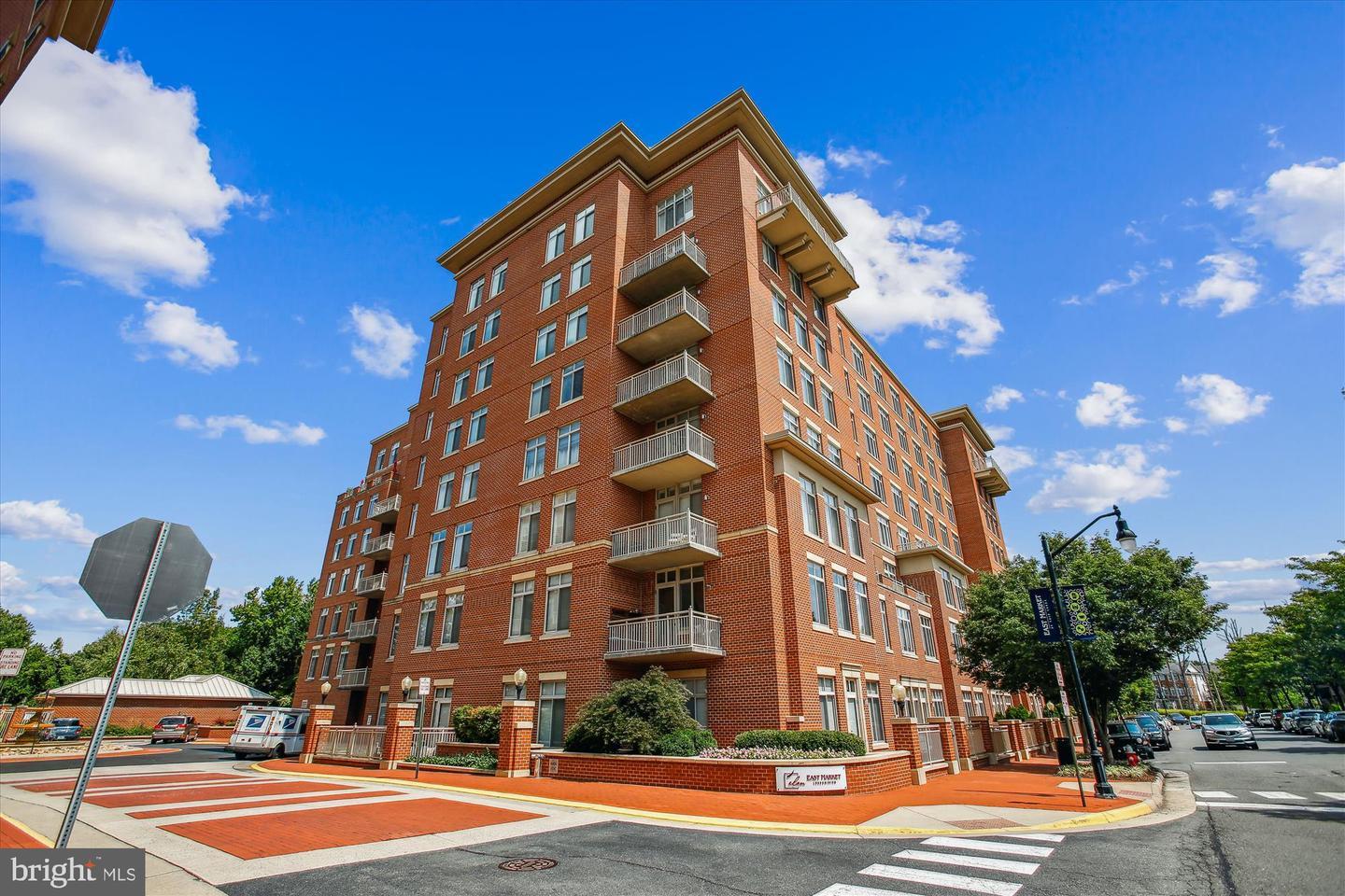 Property Photo: 4480 Market Commons Drive 509 VA 22033