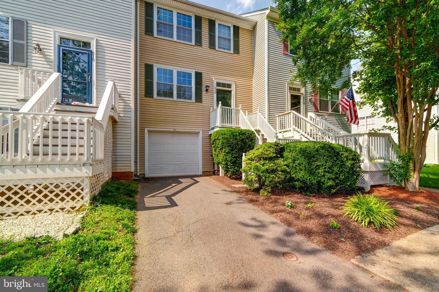 Property Photo:  512 Covington Terrace NE  VA 20176 