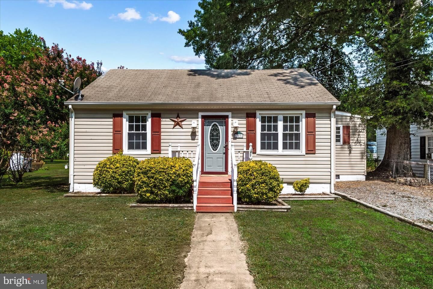 Property Photo: 203 Locust Avenue VA 22443
