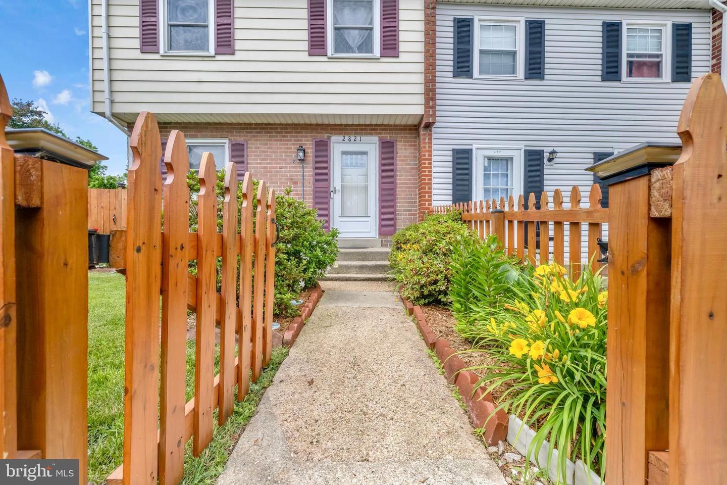 Property Photo: 2821 Banks Court VA 22026