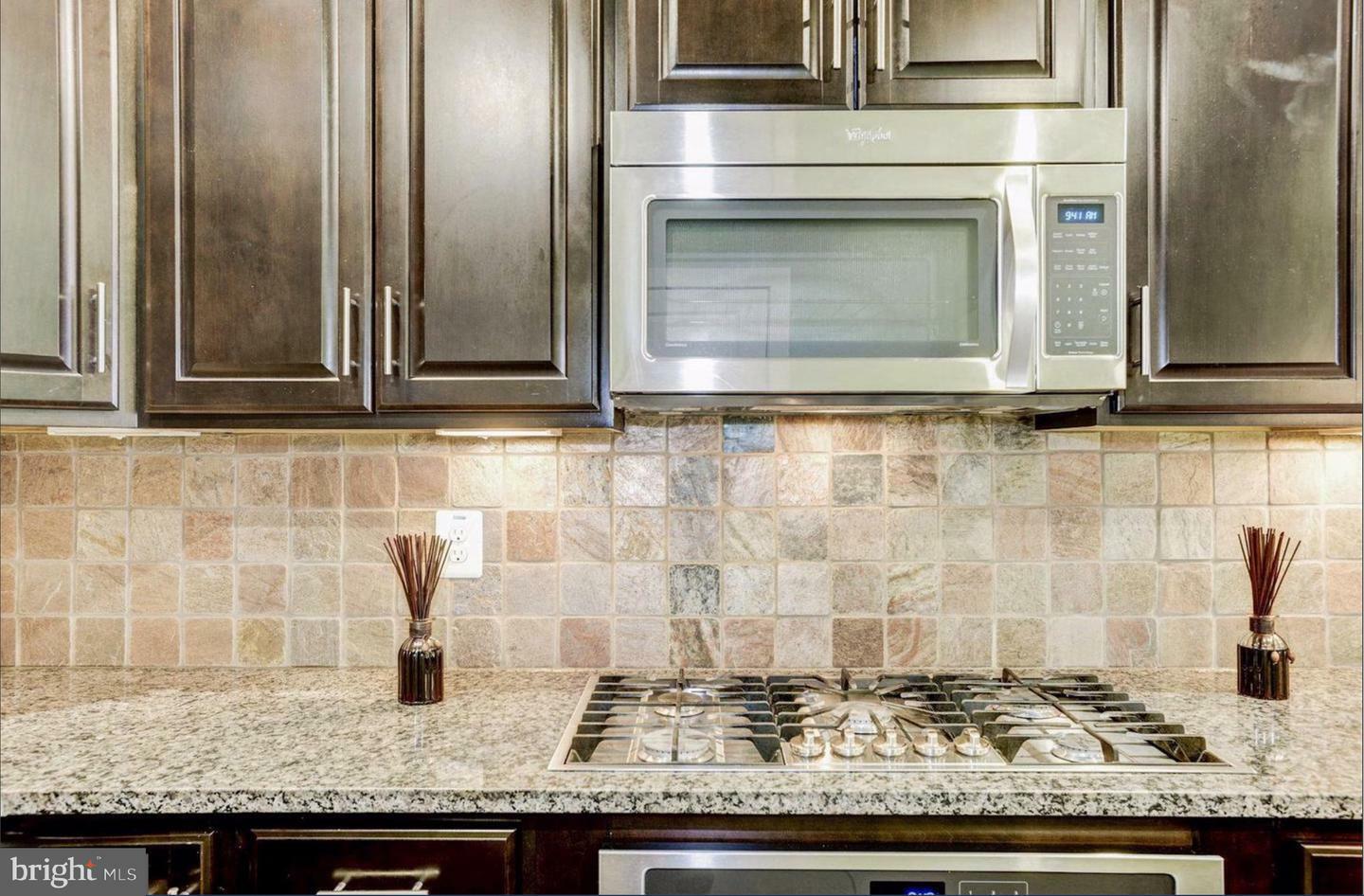 Property Photo: 2107 Main Line Boulevard 101 VA 22301