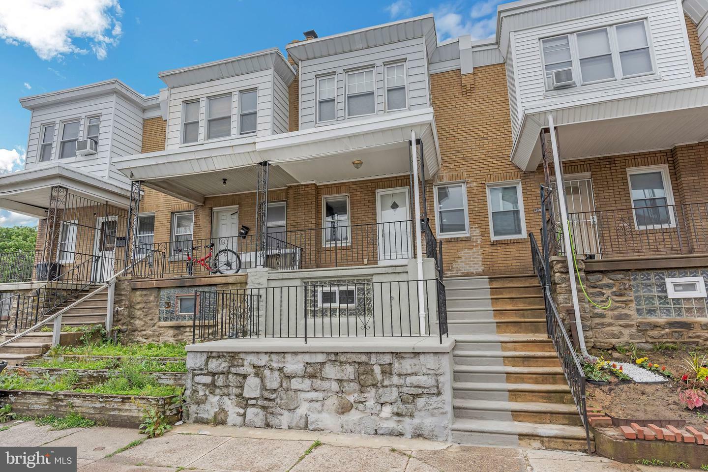 4762 Oakmont Street  Philadelphia PA 19136 photo