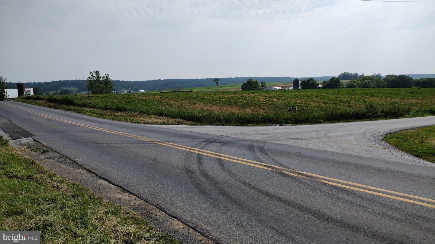 Property Photo:  35 Kinzer  PA 17562 