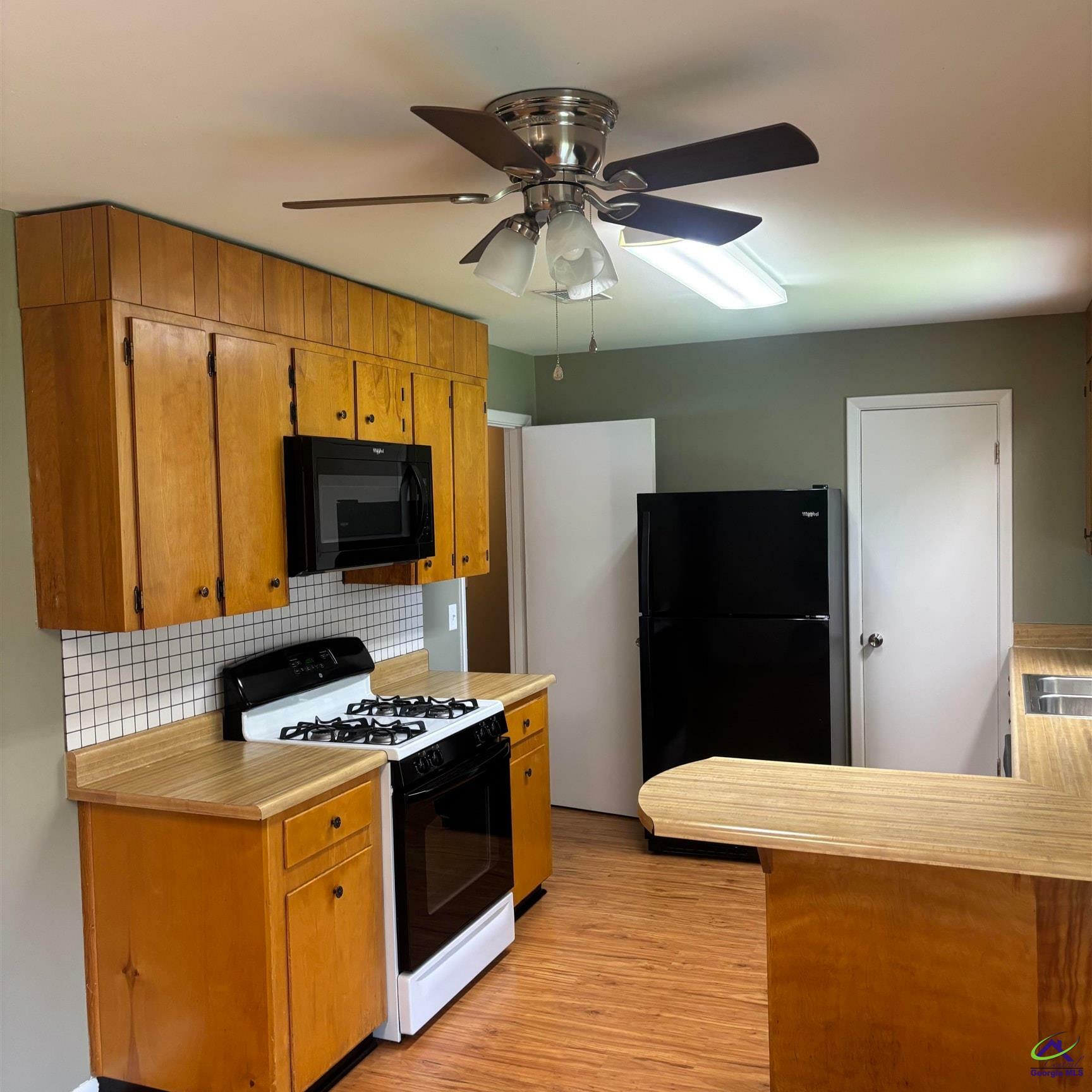 Property Photo:  103 Sonja Drive  GA 31088 