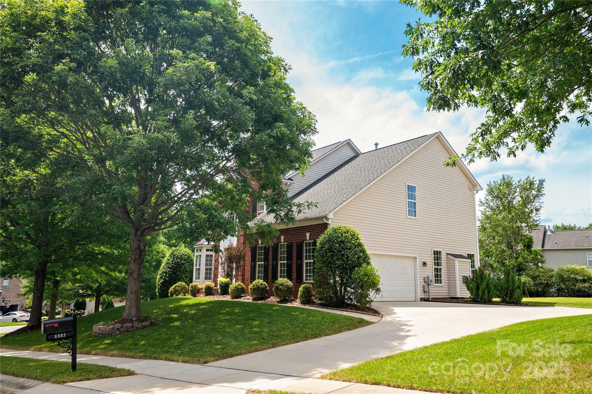 Property Photo: 6803 Augustine Way NC 28270