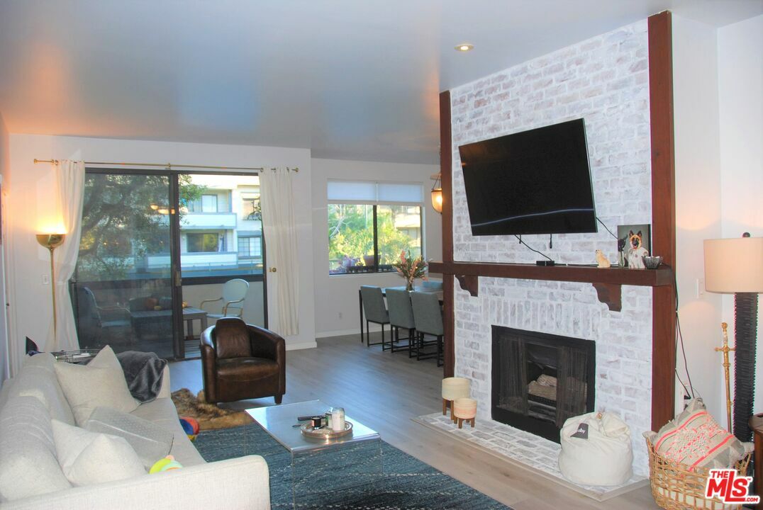 Property Photo: 306 Bora Bora Way CA 90292