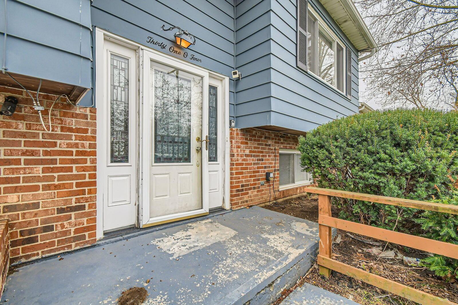 Property Photo: 3104 Lewis Road OH 43207