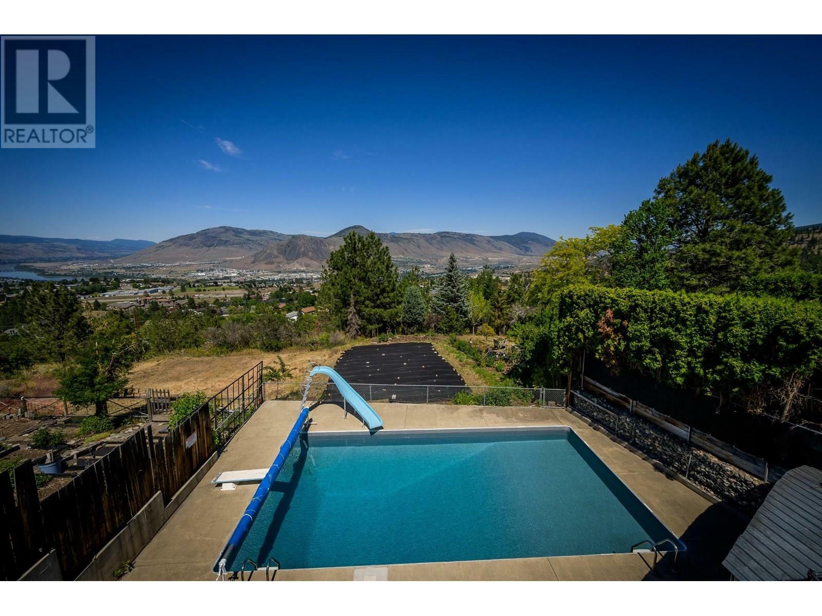 Property Photo: 356 Gleneagles Drive BC V2E 1Z4