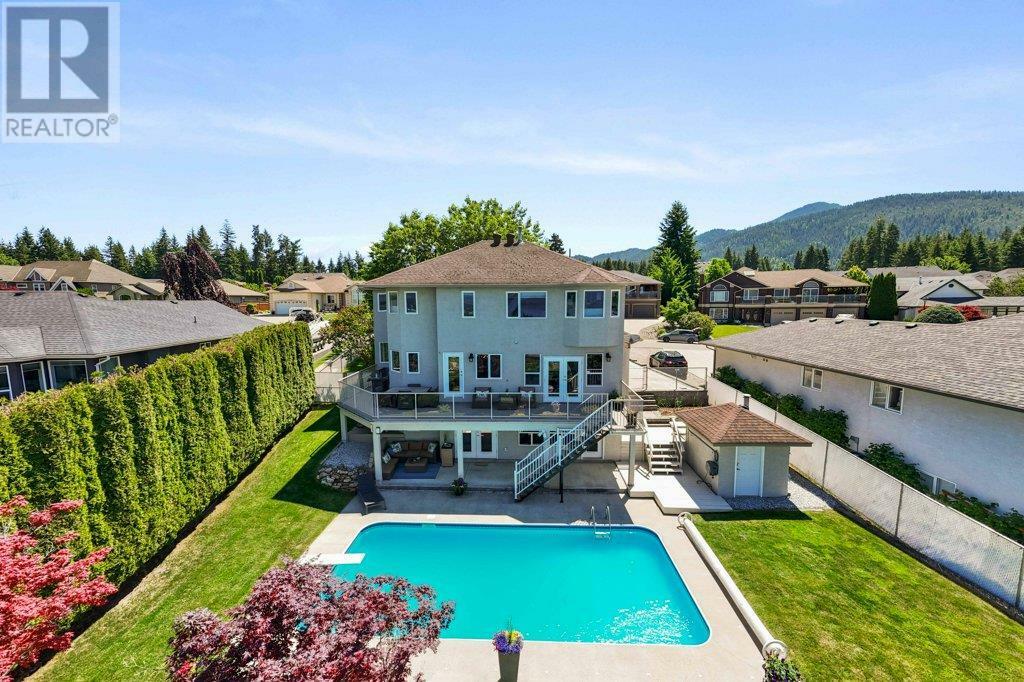 Property Photo: 2361 4A Avenue Southeast BC V1E 1K6