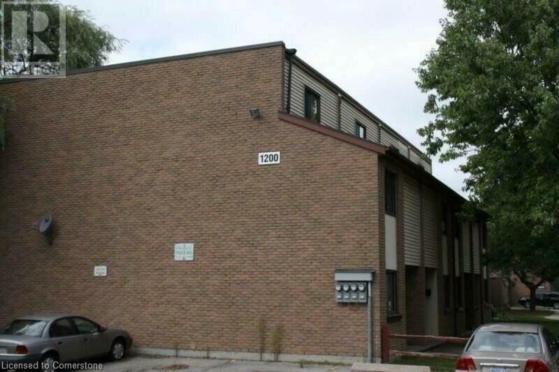 Property Photo: 1200 Courtland Avenue East 44 ON N2C 1K7