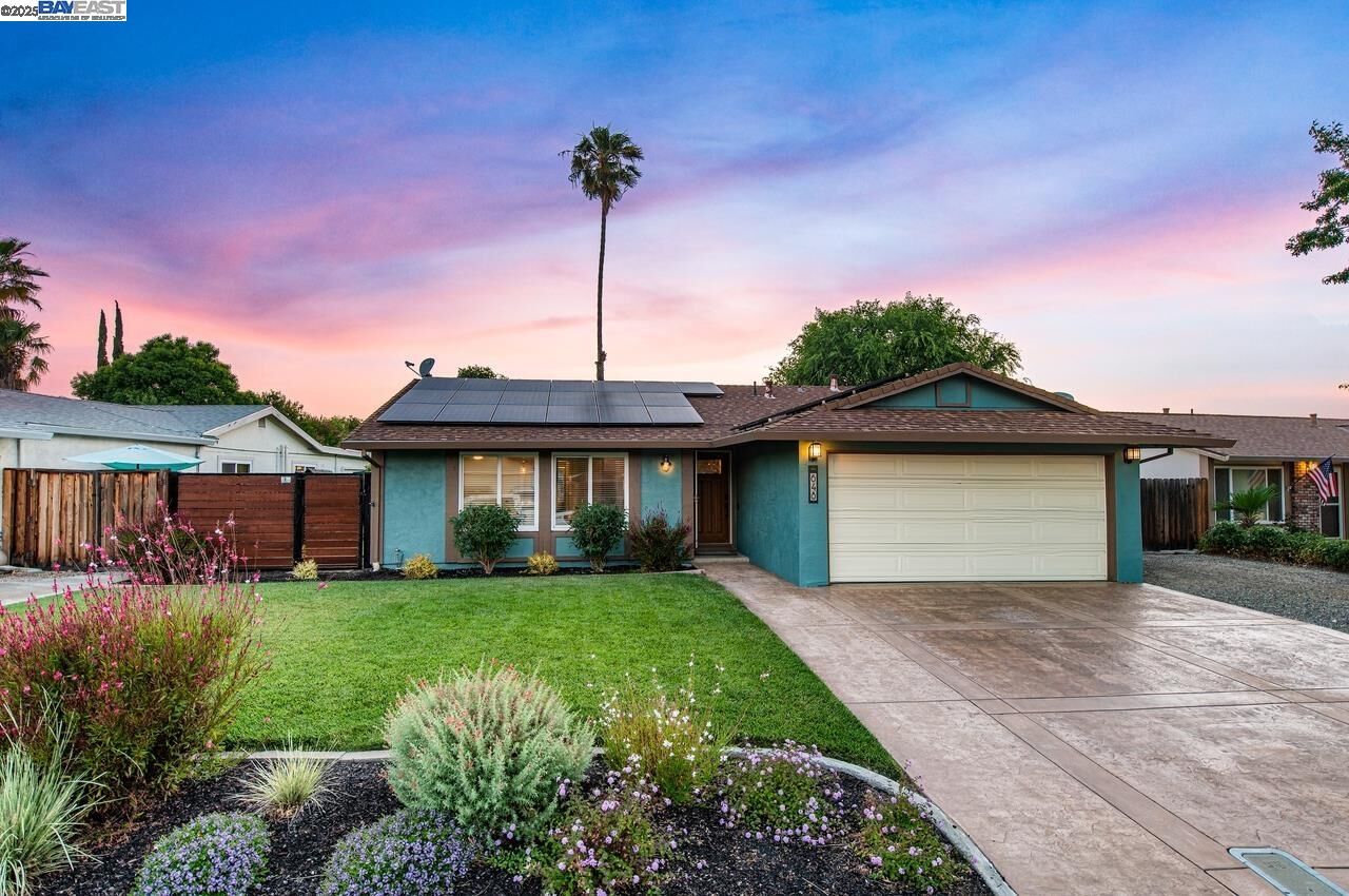 Property Photo:  648 Buckeye Dr  CA 94551 