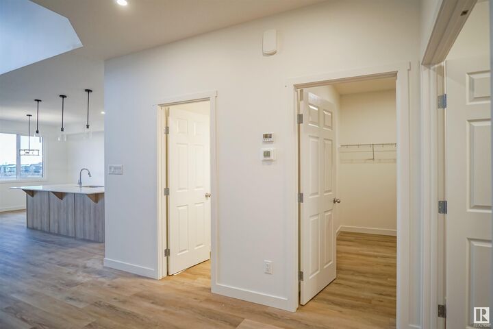Property Photo:  133 Sunland Way  AB T8H 2Y7 