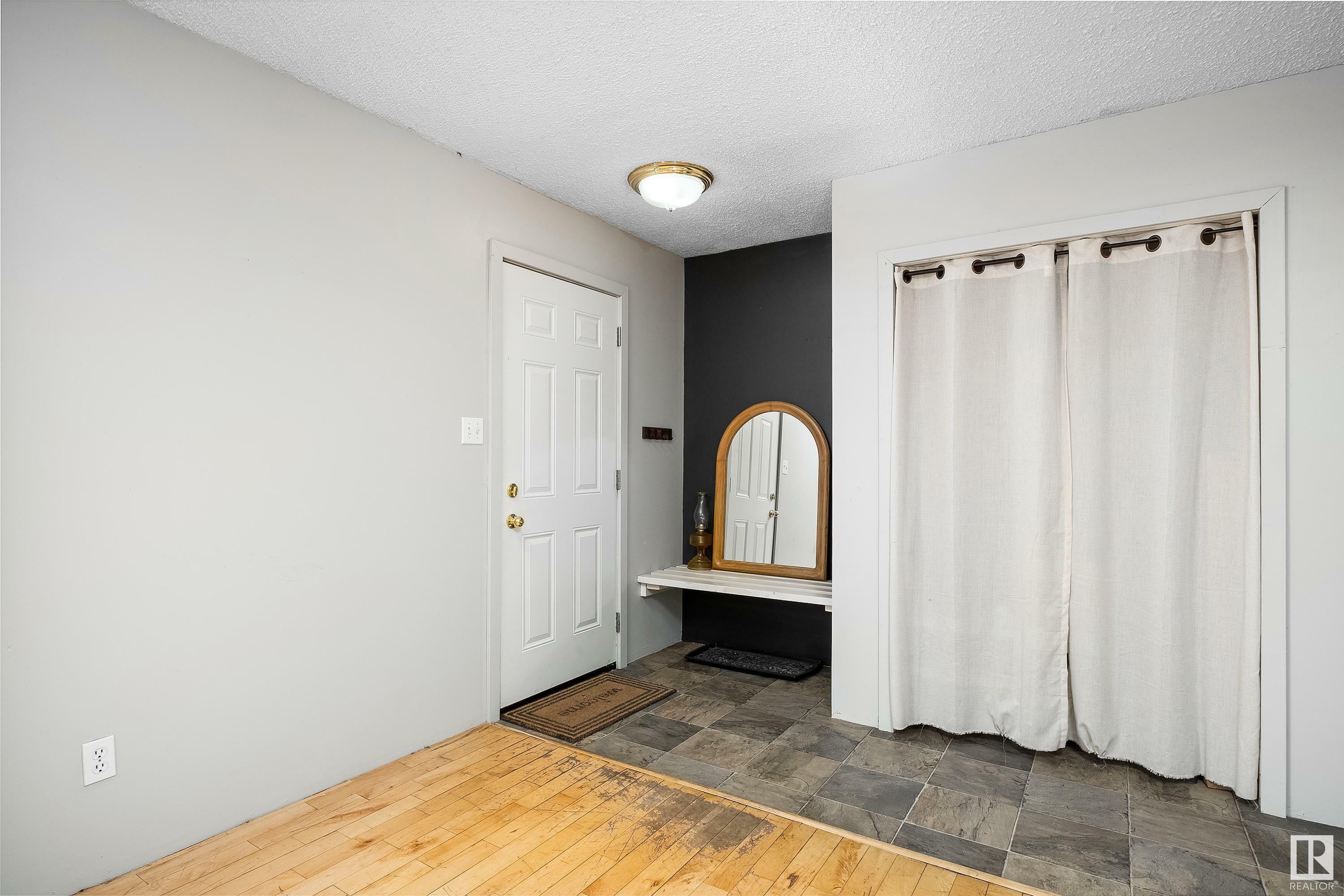 Photo de la propriété: 11406 81 Street NW AB T5B 2R6