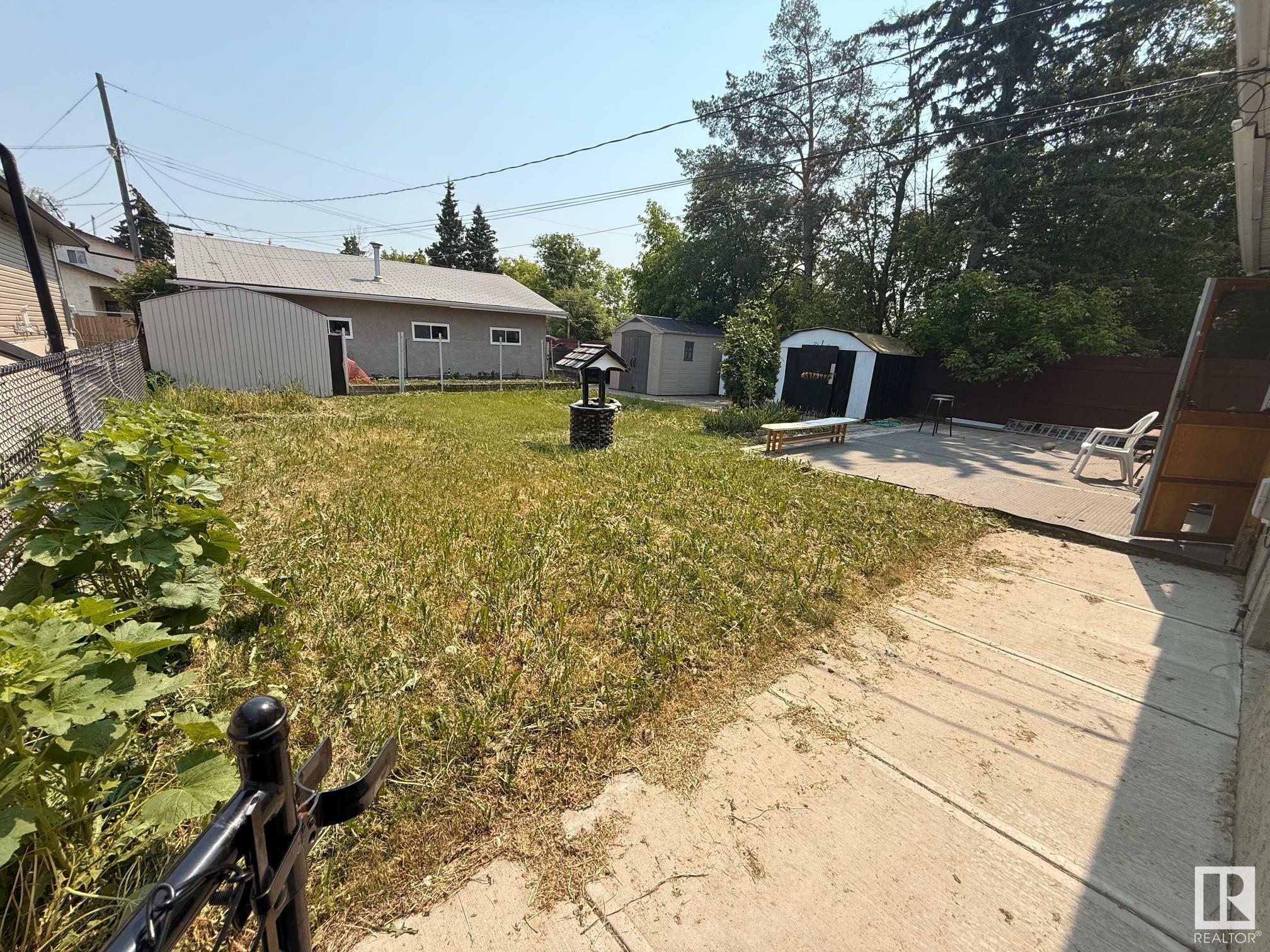 Photo de la propriété: 10341 158 Street NW AB T5P 2Y4