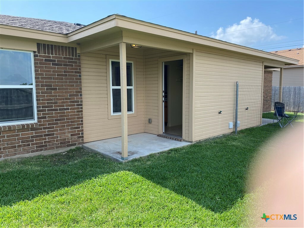 Property Photo: 209 Ryan Circle TX 76559