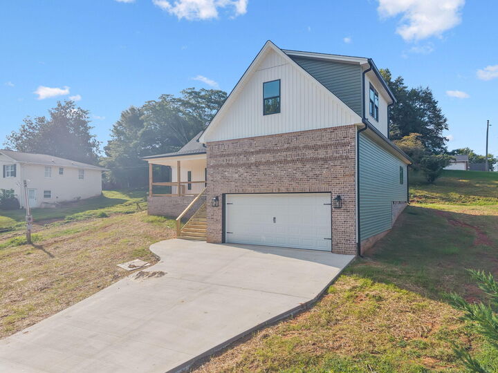 Property Photo: 104 Buckingham Drive GA 30720