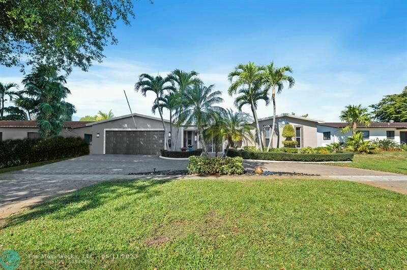 Property Photo:  1400 NW 114th Ave  FL 33026 