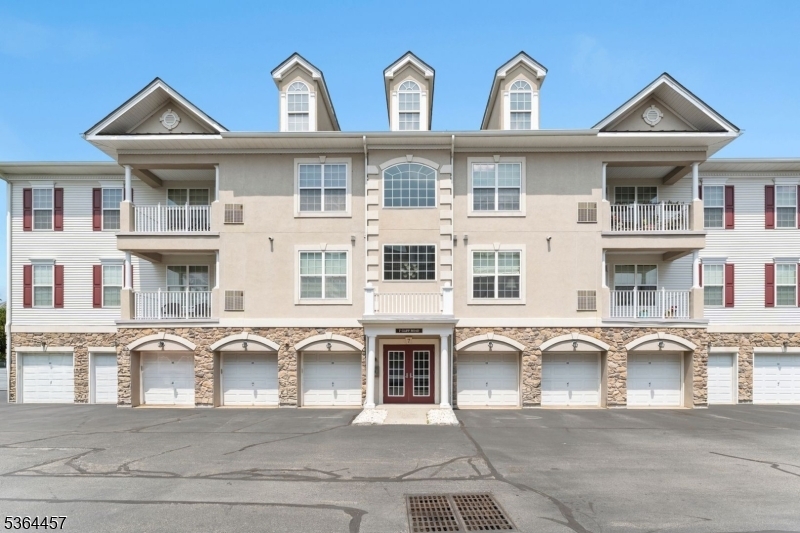 Property Photo: 7 Cliff Rd C1 NJ 07424