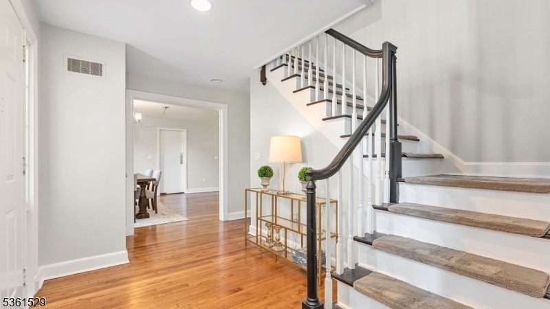 Property Photo: 1085 Kenyon Ave NJ 07060