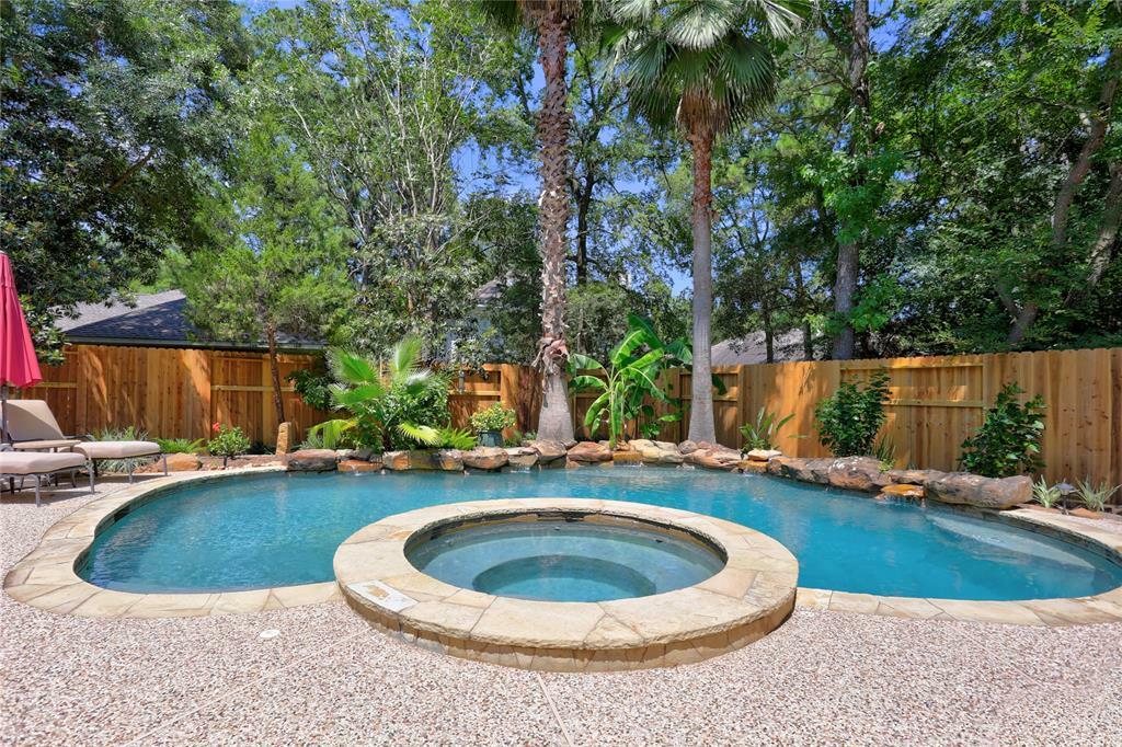 Property Photo: 19 S Linton Ridge Circle TX 77382