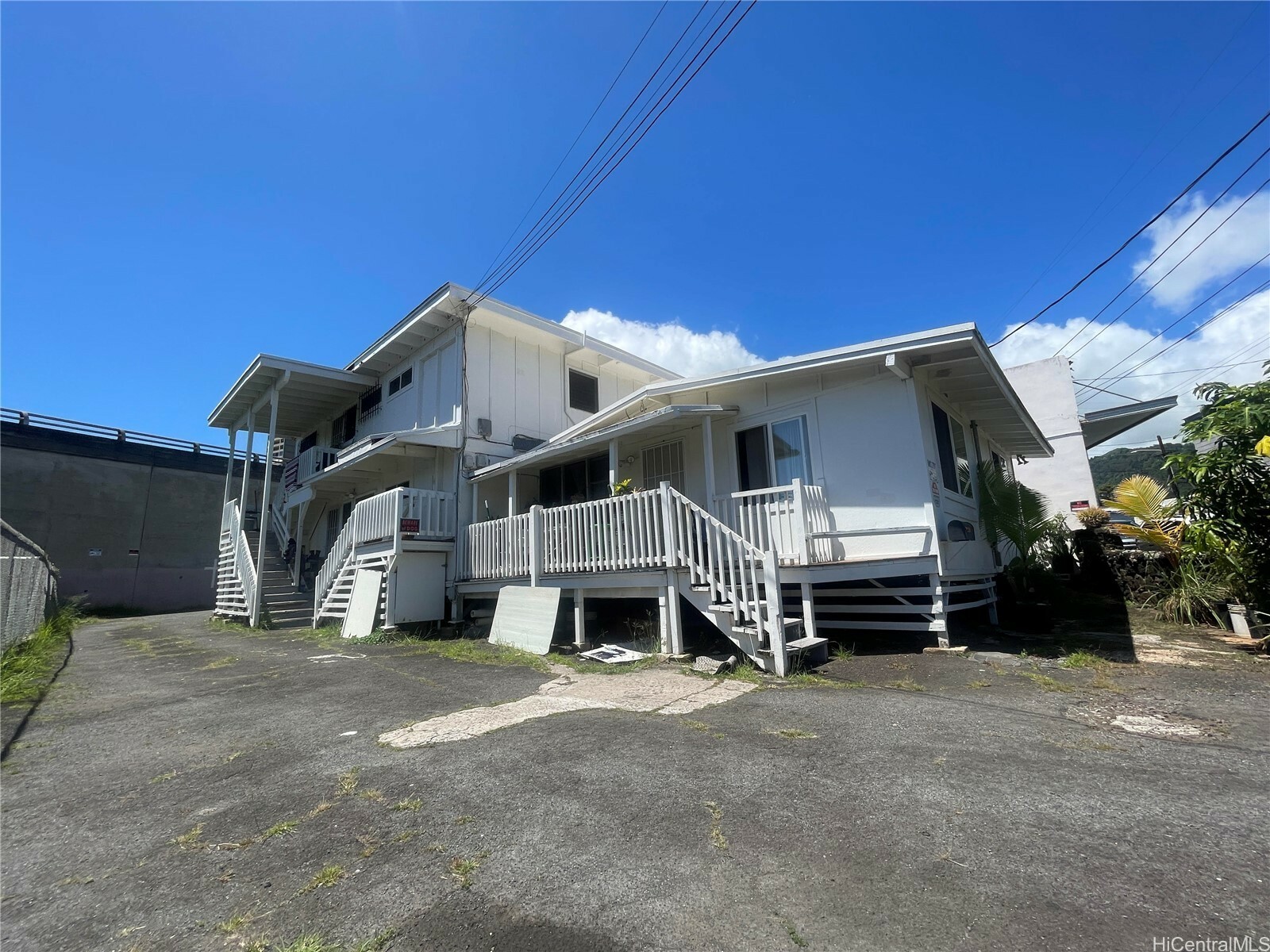 1940 Pacific Hts Road  Honolulu HI 96813 photo