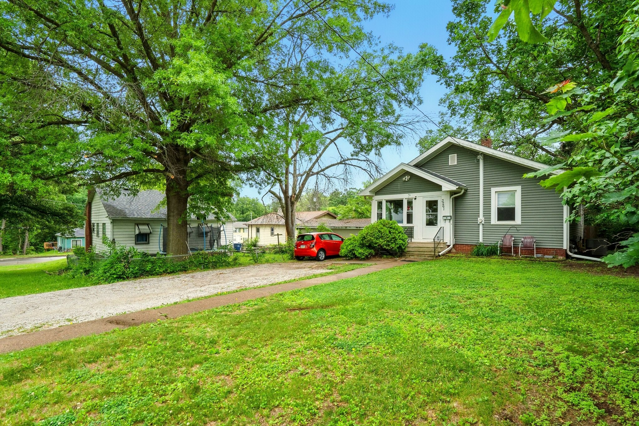 Property Photo: 3261 Easton Boulevard IA 50317