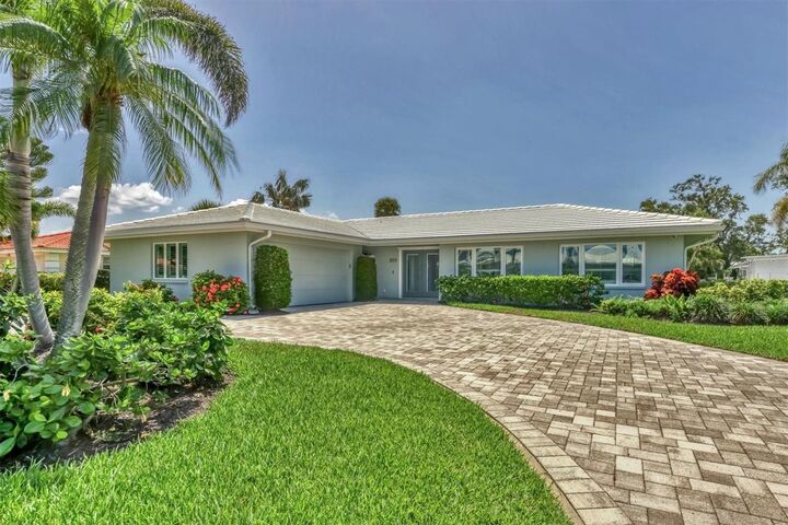 Property Photo: 510 Wedge Lane FL 34228