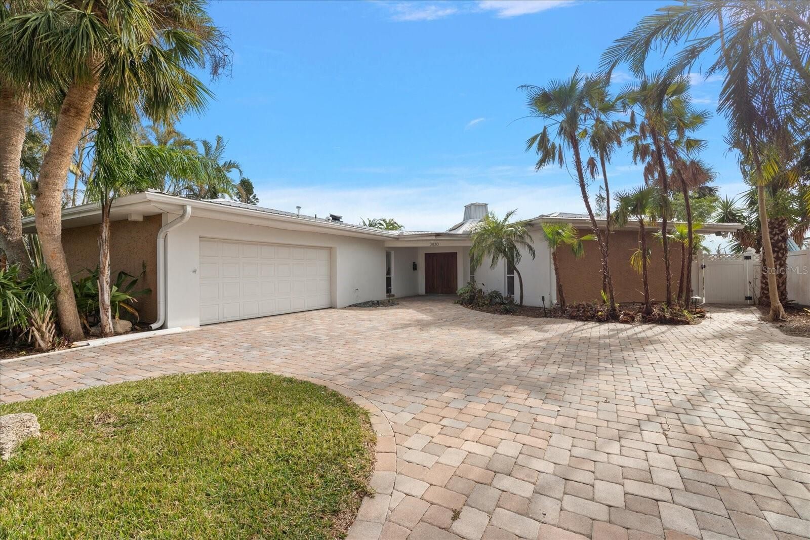 Property Photo:  3830 46th Avenue S  FL 33711 