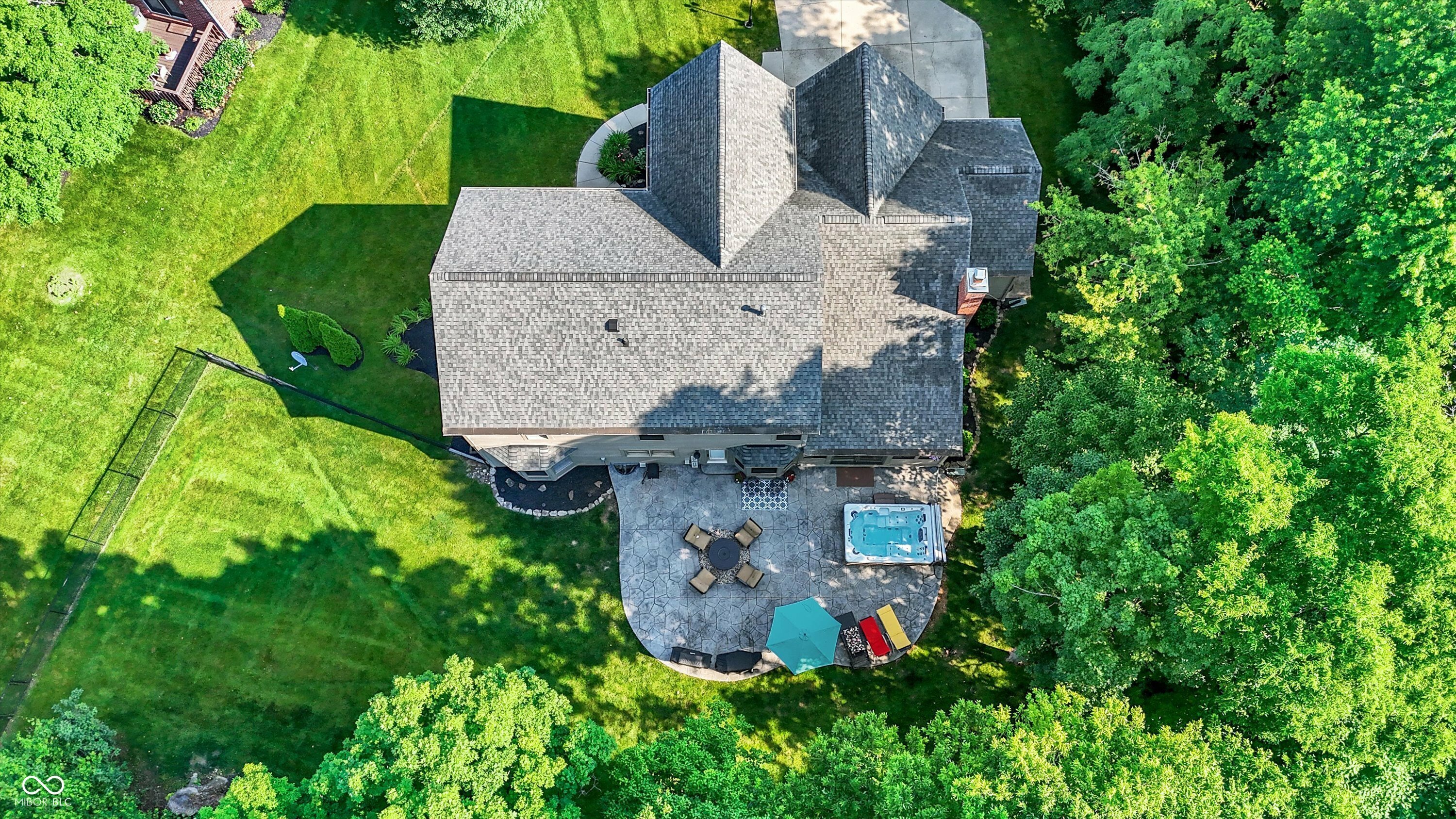 Property Photo: 8261 Twin Pointe Circle IN 46236