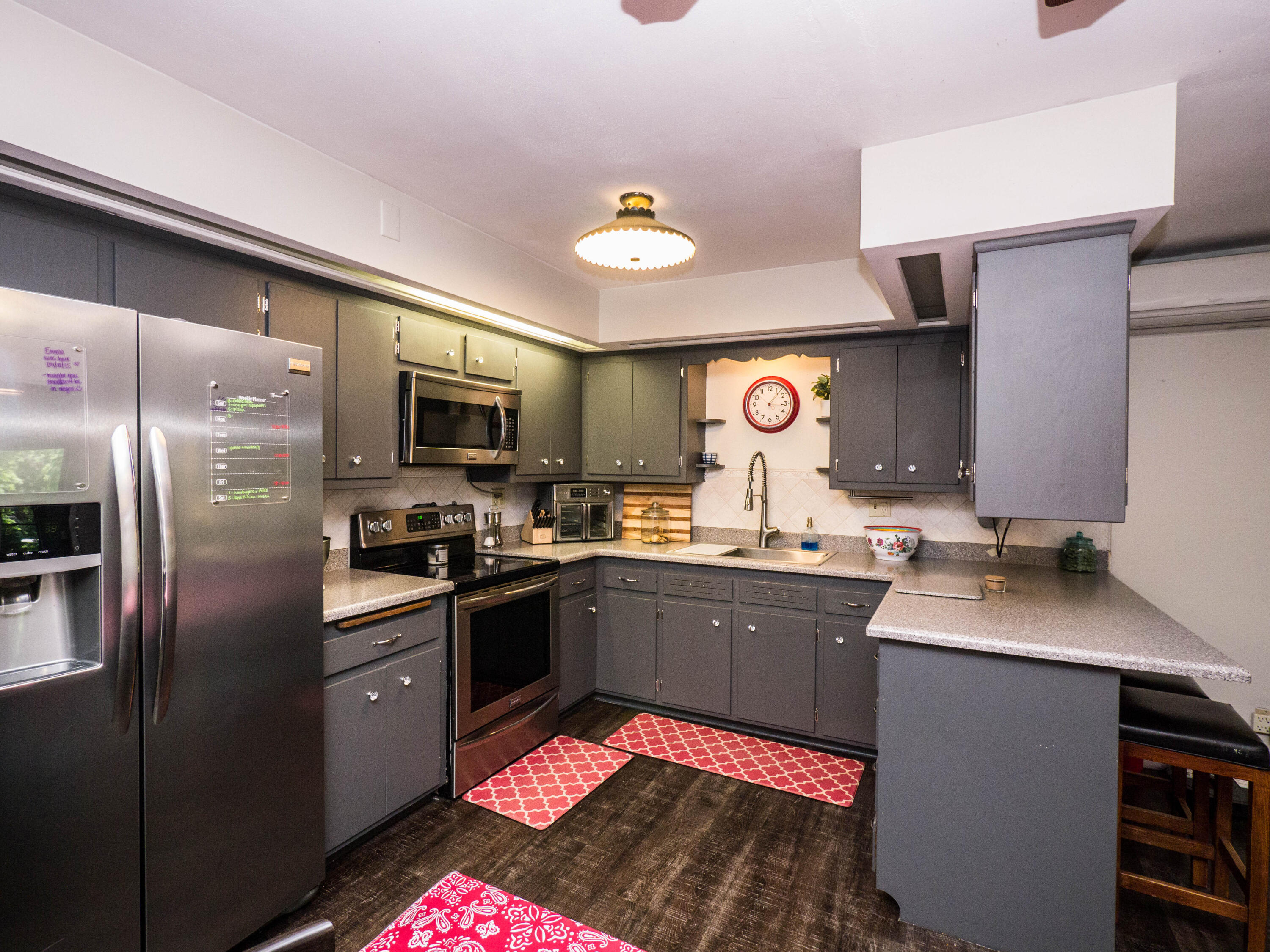 Property Photo: 614 Decker Dr WI 53090