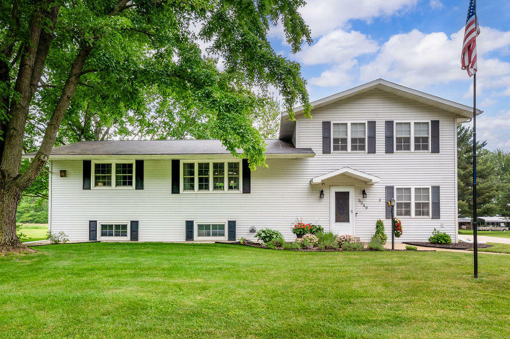 5549 Newton Avenue  Coloma MI 49038 photo