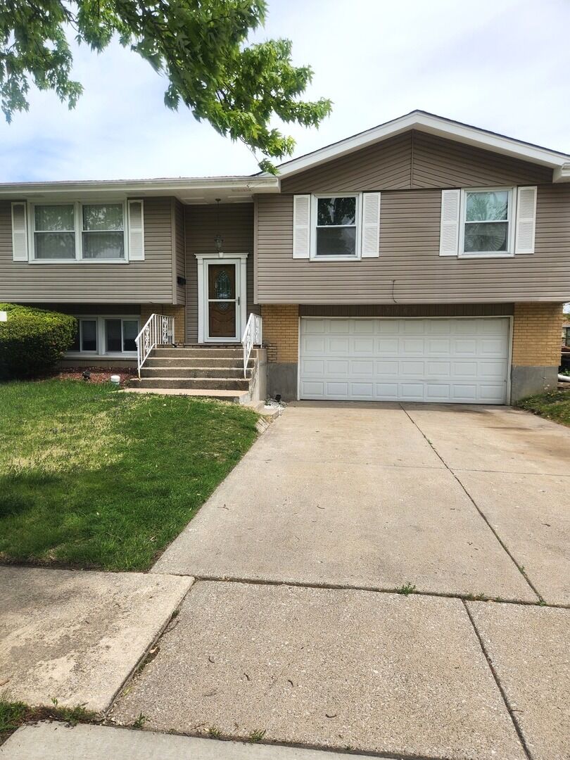 Property Photo: 17109 Magnolia Drive IL 60429