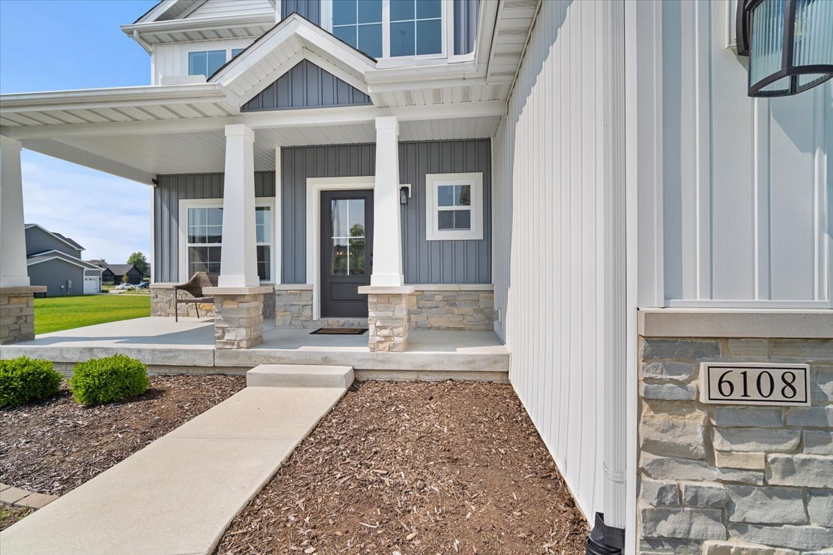 Property Photo: 6108 Wrigley Drive IL 61705