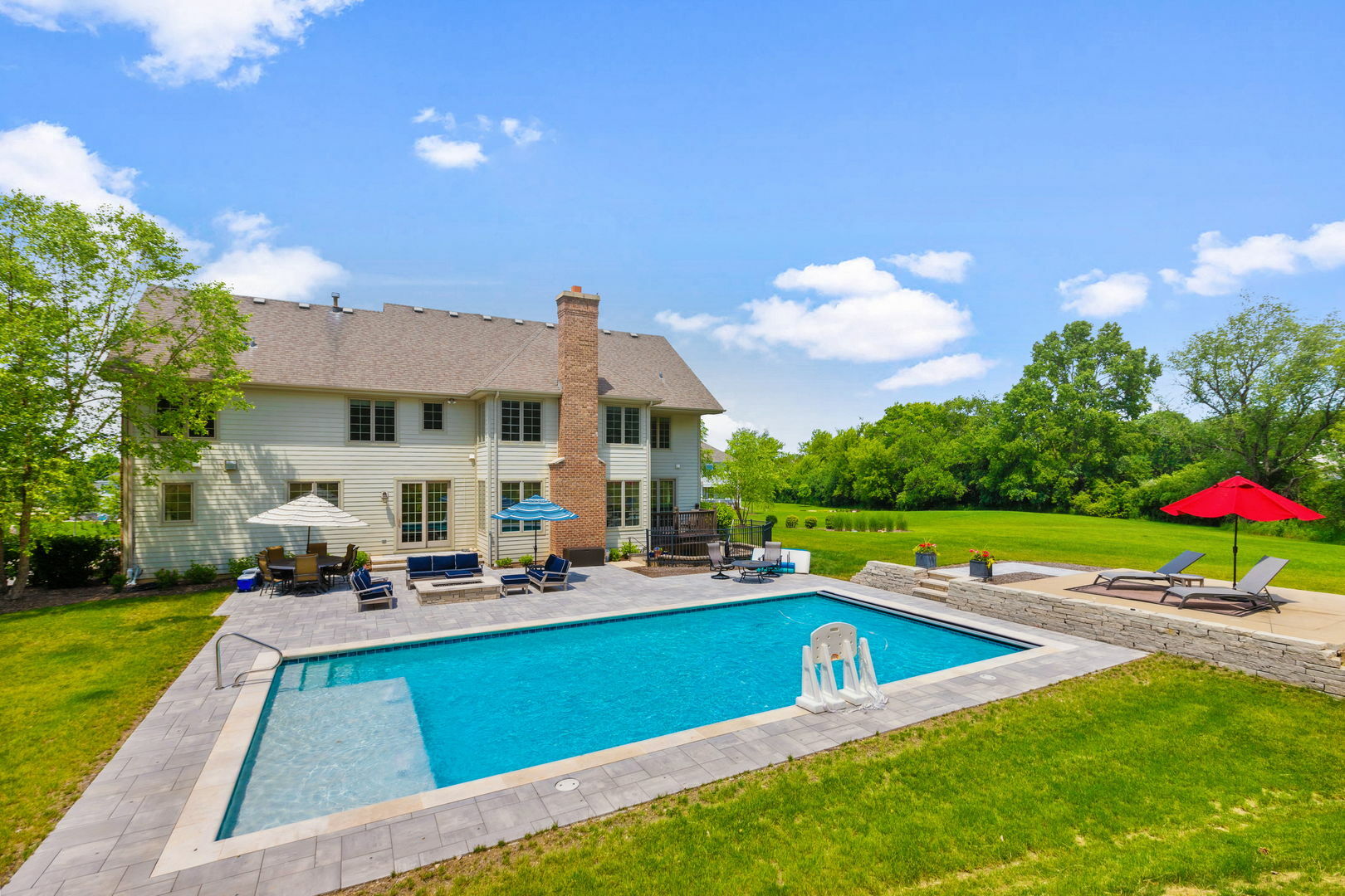 Property Photo: 24047 N Coneflower Drive IL 60010