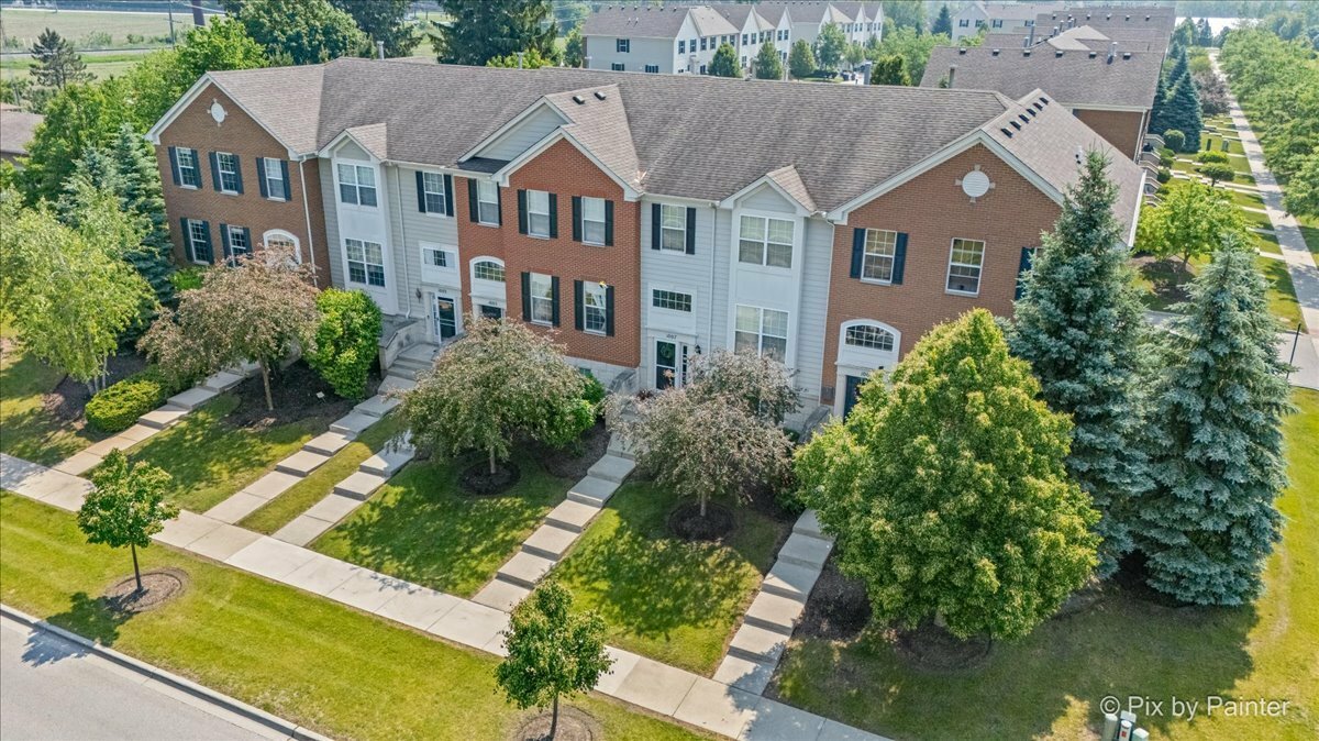 Property Photo: 1007 Alberta Road IL 60124