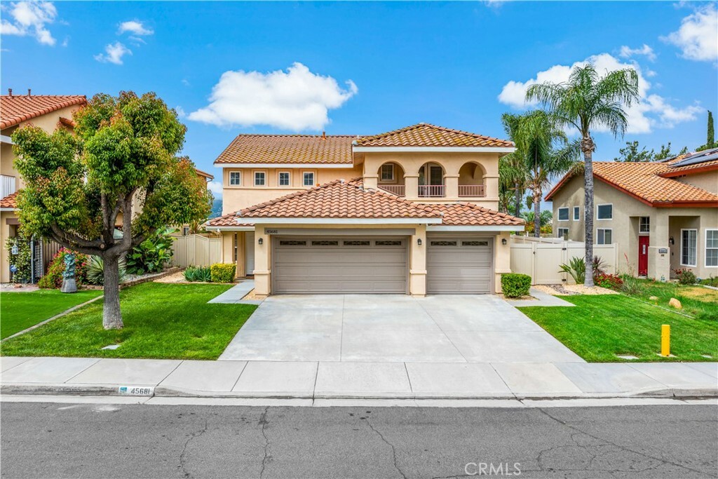 Property Photo:  45681 Calle Ayora  CA 92592 