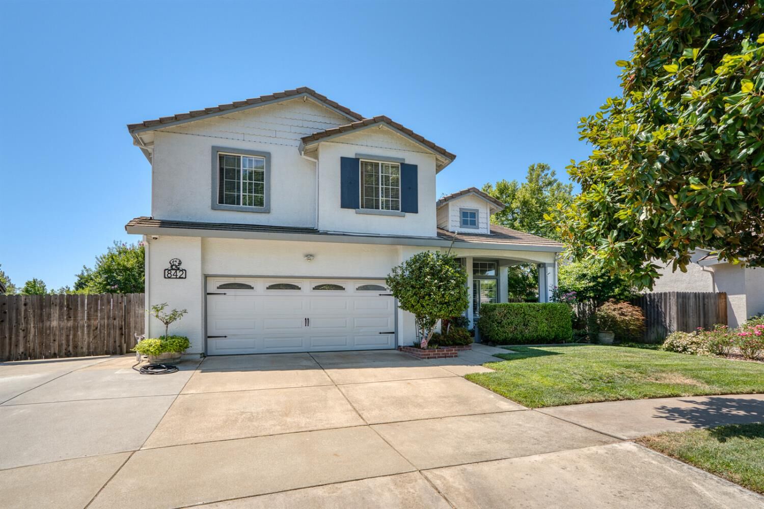 Property Photo:  842 Fifteen Mile Drive  CA 95678 