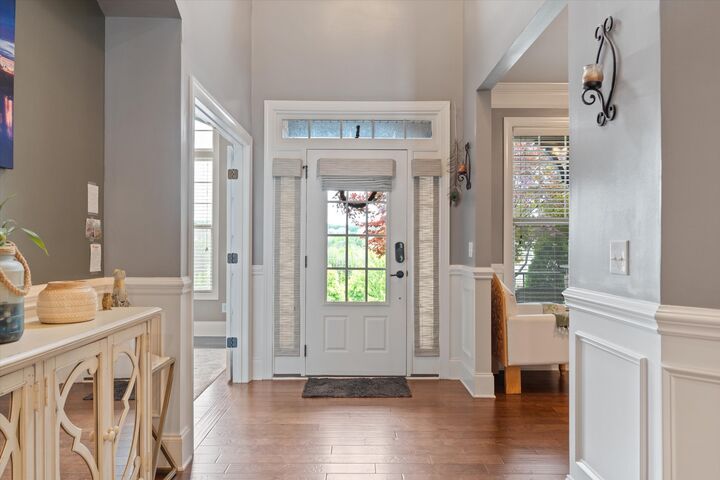 Property Photo: 793 Alameda Ave TN 37135