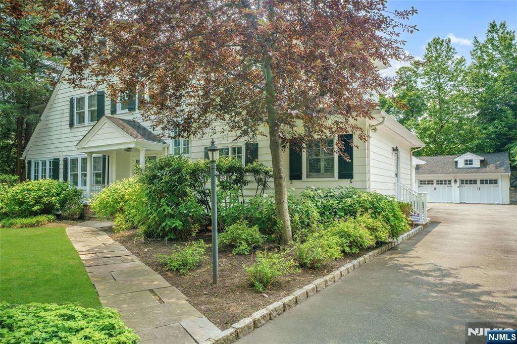 Property Photo:  59 West Road  NJ 07078 