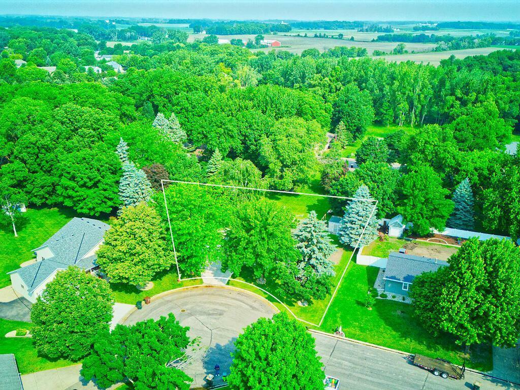 Property Photo: 638 Shady Creek Circle MN 55395