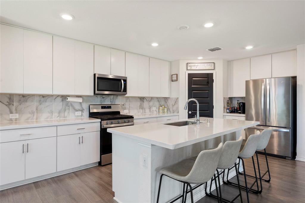 Property Photo: 816 Adair Drive TX 76227