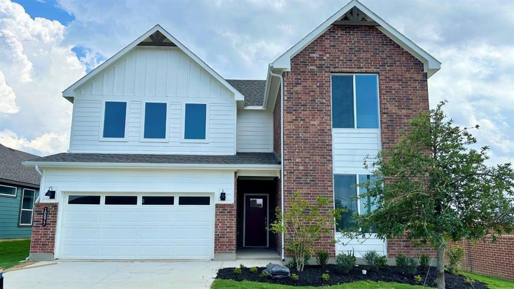 Property Photo: 10877 Black Onyx Drive TX 76036