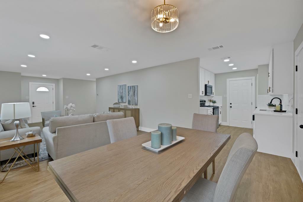 Property Photo:  2929 Milam Street  TX 76112 