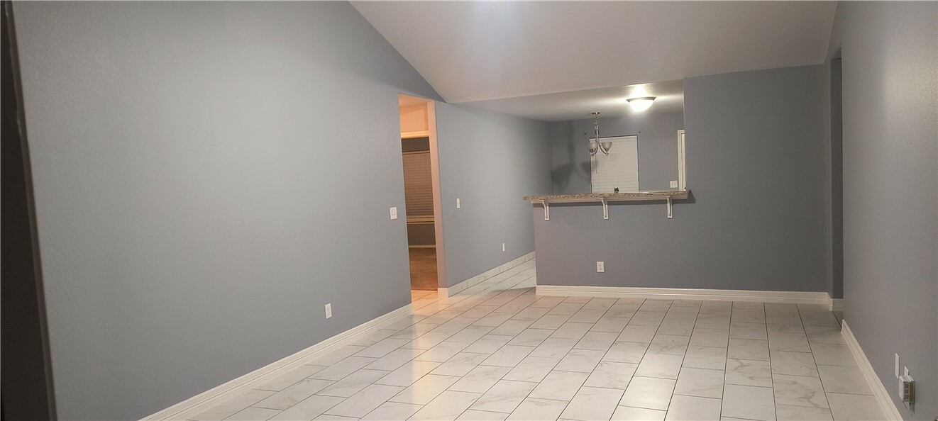 Property Photo: 3530 Reynolds Avenue AR 72764