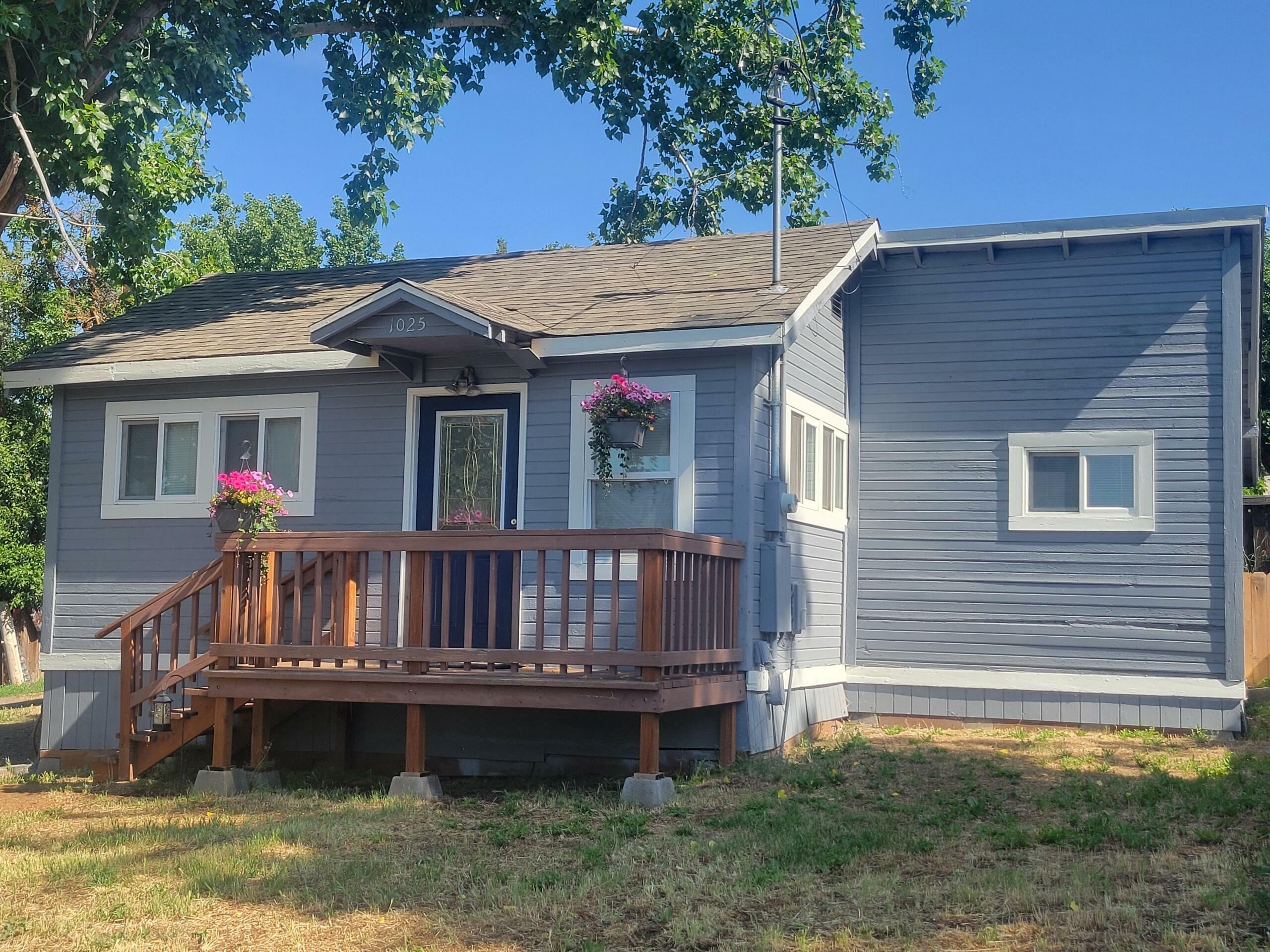 Property Photo: 1025 Prescott Street OR 97601