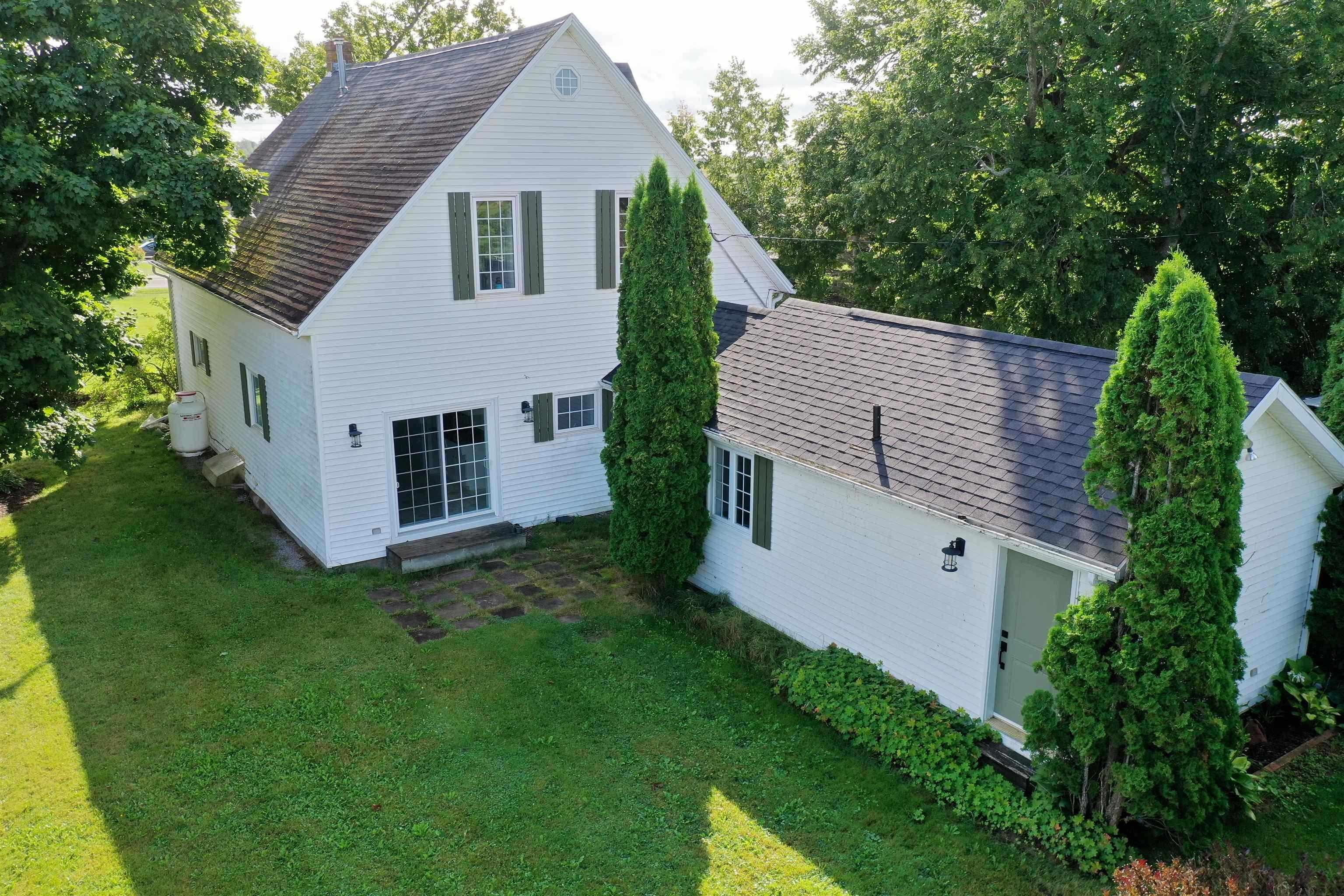 Property Photo: 1229 Brackley Point Road PE C1E 1R1