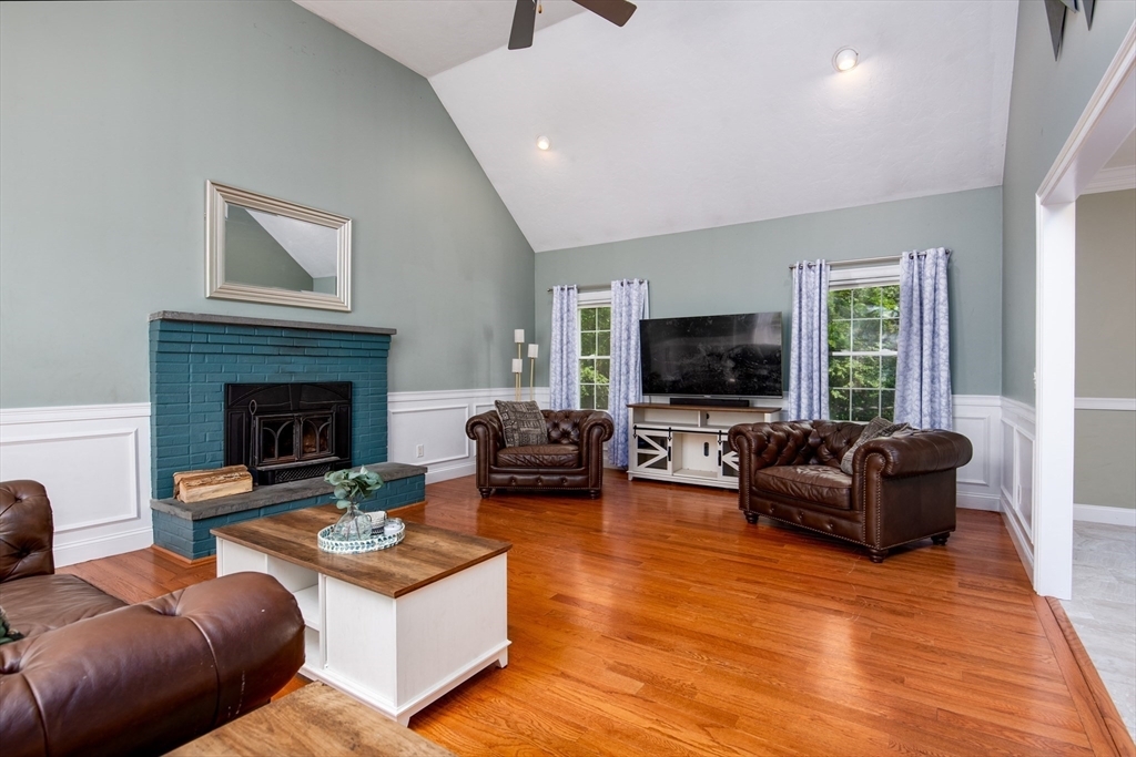 Property Photo:  67 Old Farm Rd  MA 01516 