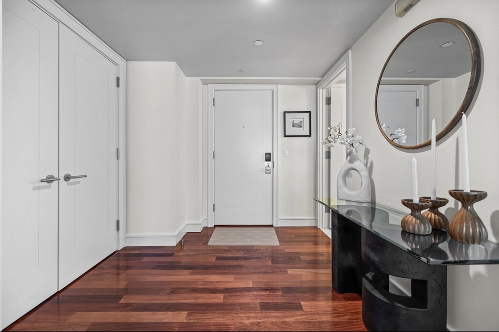 Property Photo:  4 Battery Wharf 4504  MA 02109 