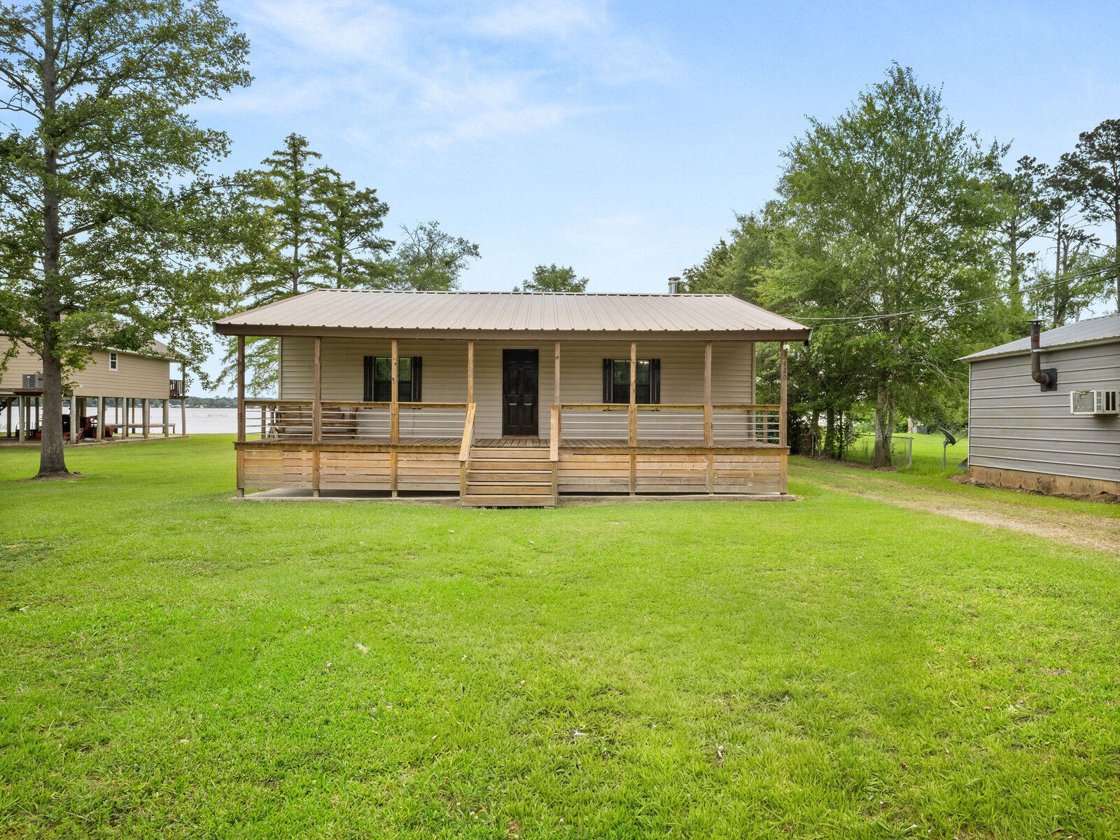 Property Photo:  120 Vacation Ln  LA 70634 